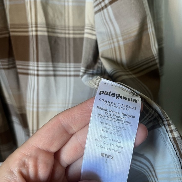 Patagonia Men's Long-Sleeved Fezzman Button Down | Size Large - Picture 7 of 11